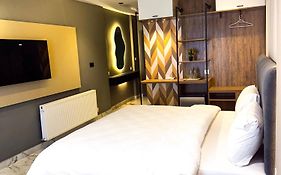 Metropole Hotel